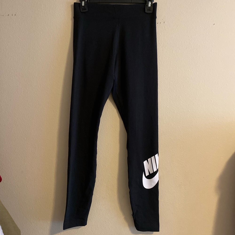 NWT Nike Leggings